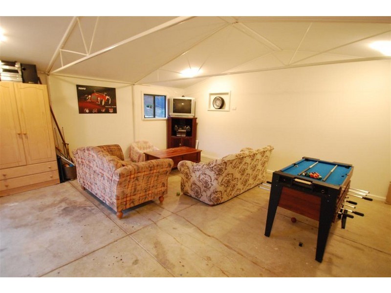 5 James Road, Happy Valley SA 5159