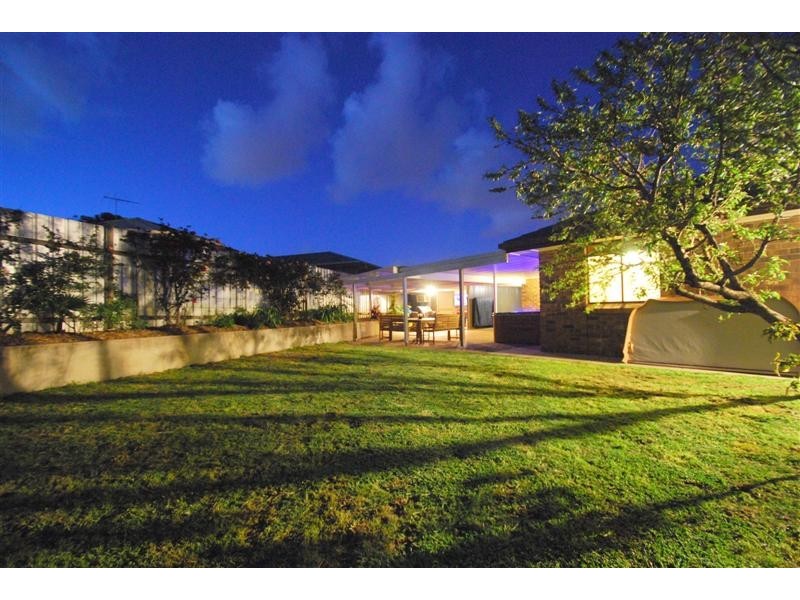 6 Manooka Road, Morphett Vale SA 5162
