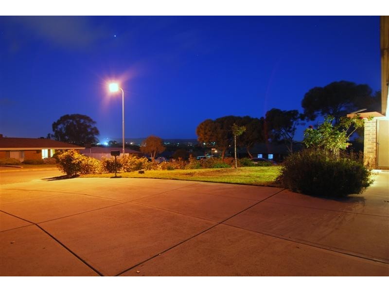 6 Manooka Road, Morphett Vale SA 5162