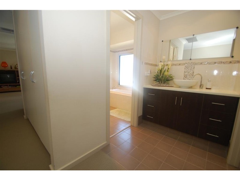 13 Torrens St, Happy Valley SA 5159