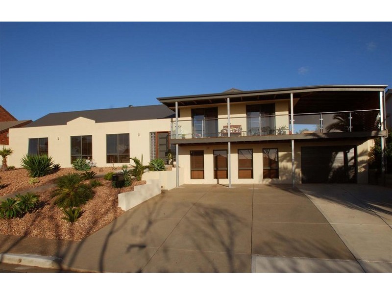 4 Tornado Avenue, Hallett Cove SA 5158