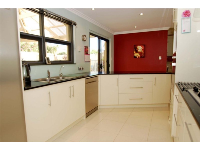 4 Tornado Avenue, Hallett Cove SA 5158