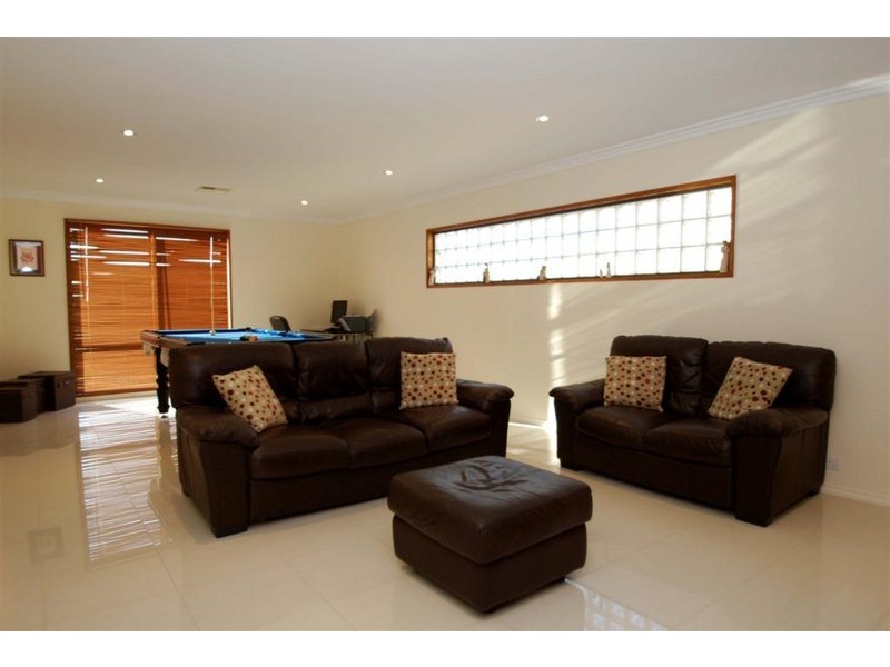 4 Tornado Avenue, Hallett Cove SA 5158