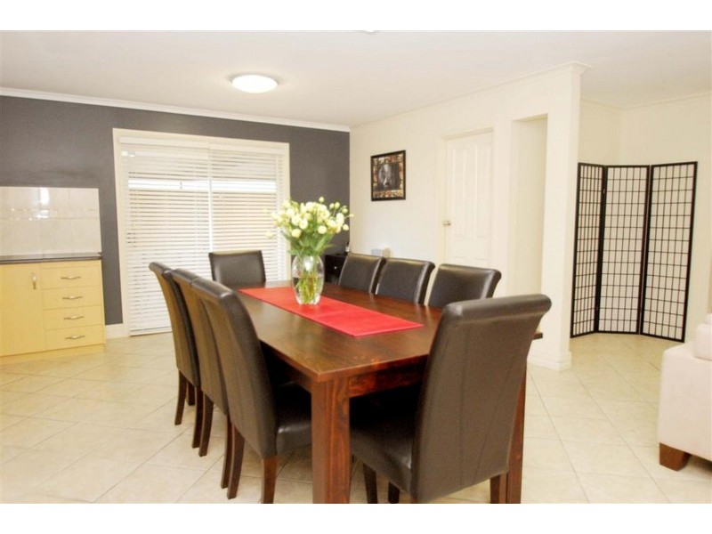 28 Rogana Crescent, Hallett Cove SA 5158