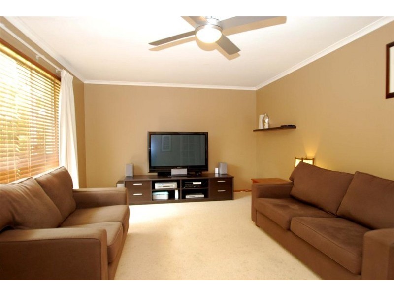 28 Rogana Crescent, Hallett Cove SA 5158