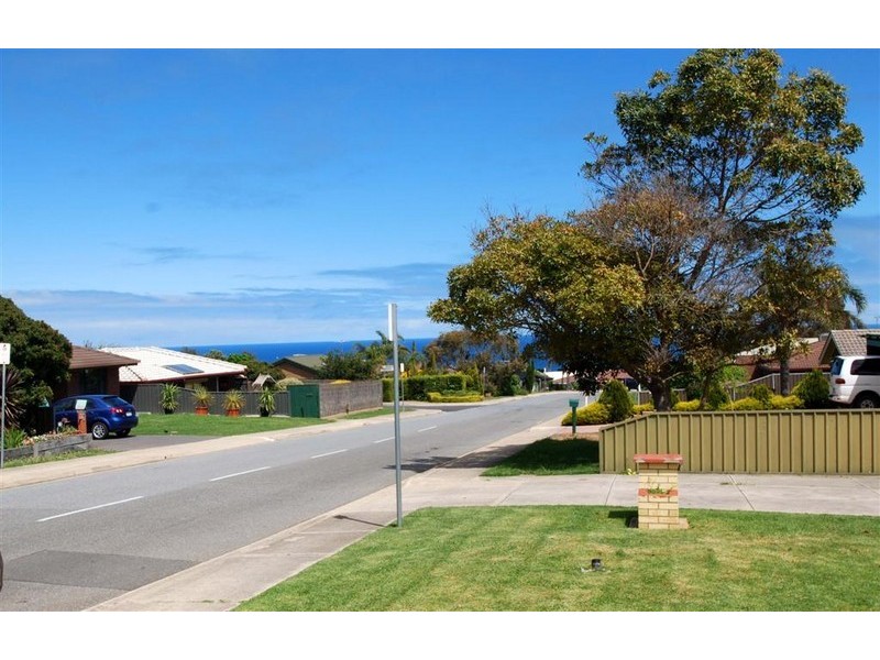 28 Rogana Crescent, Hallett Cove SA 5158