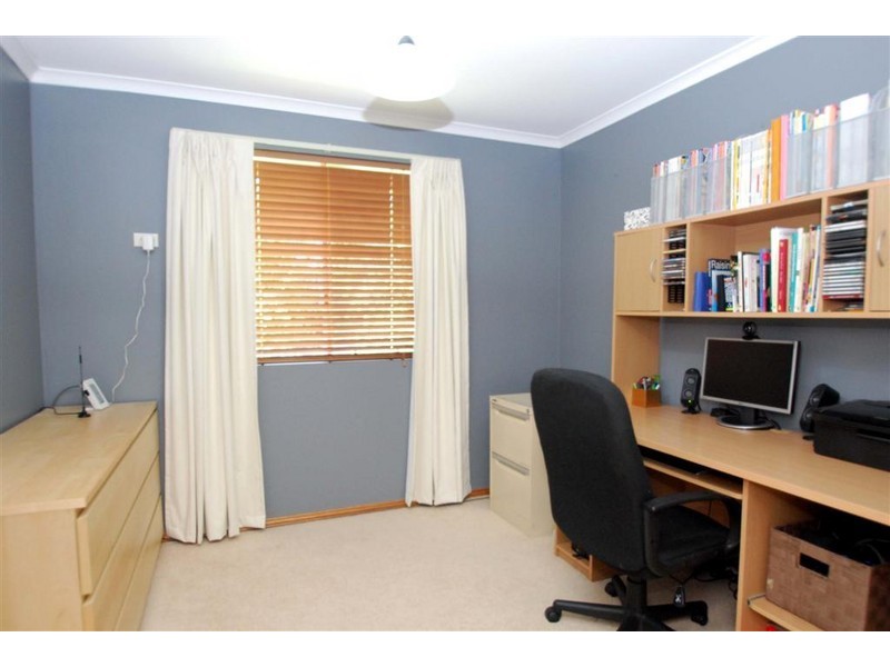 28 Rogana Crescent, Hallett Cove SA 5158