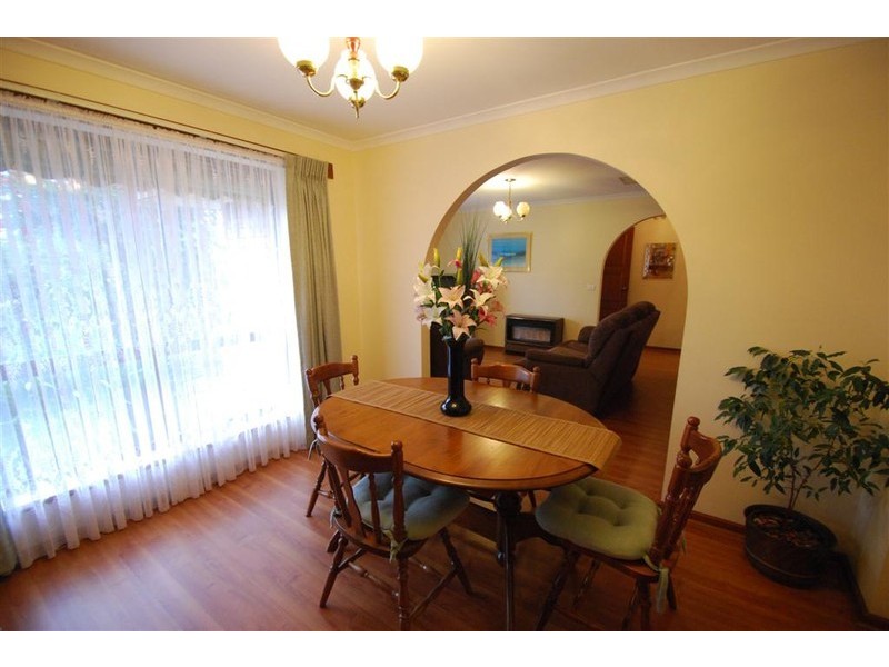 15 Moncur Street, Woodcroft SA 5162