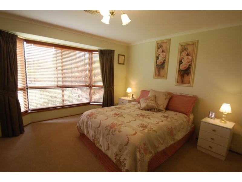 10 Pinehurst Grove, Morphett Vale SA 5162