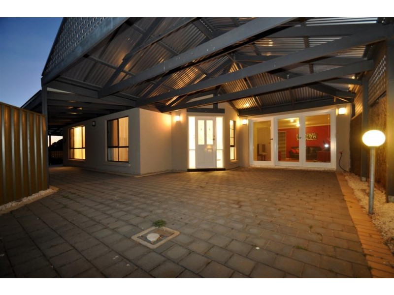 10a Olivier Crescent, Morphett Vale SA 5162