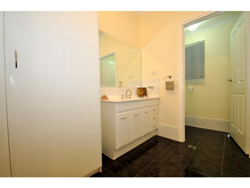 10a Olivier Crescent, Morphett Vale SA 5162