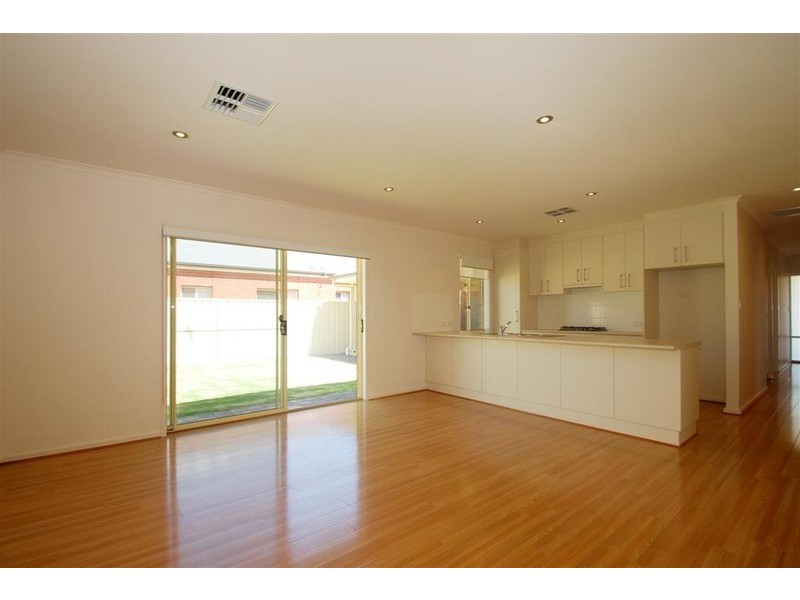 6 Sutton Avenue, Seacombe Gardens SA 5047