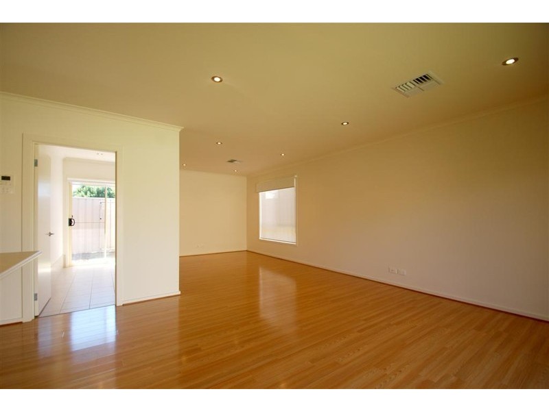 6 Sutton Avenue, Seacombe Gardens SA 5047