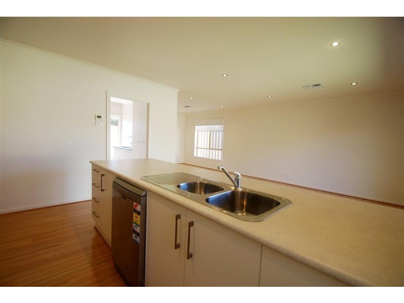 6 Sutton Avenue, Seacombe Gardens SA 5047