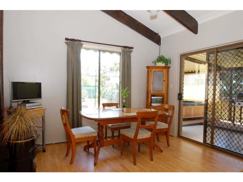 16 Sunnybanks Drive, Happy Valley SA 5159