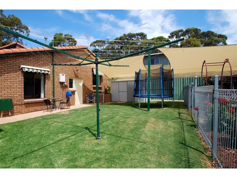 16 Sunnybanks Drive, Happy Valley SA 5159