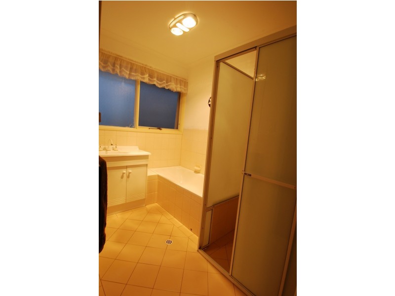 3 Tennesse Drive, Happy Valley SA 5159