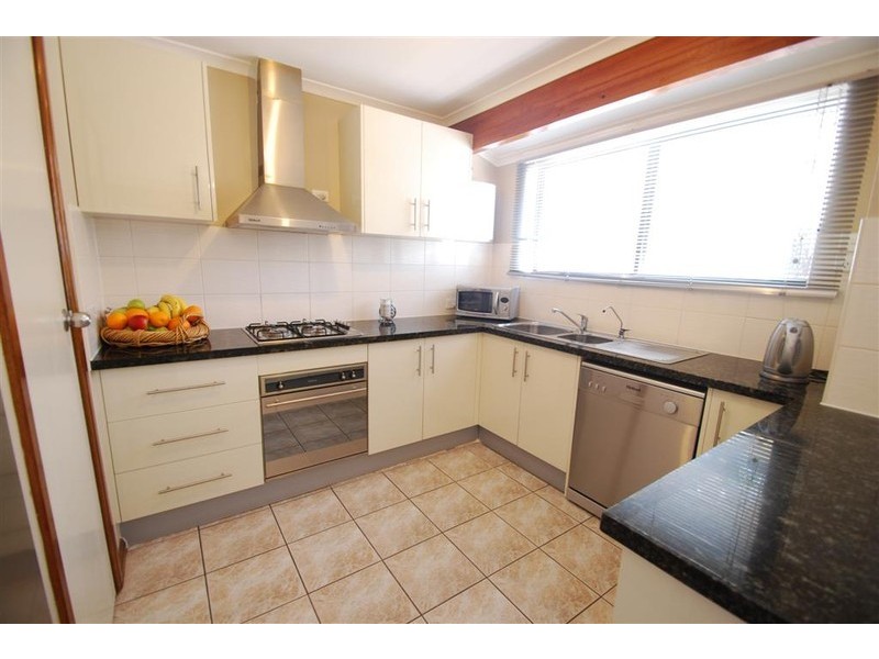 1 Devon Crescent, Happy Valley SA 5159