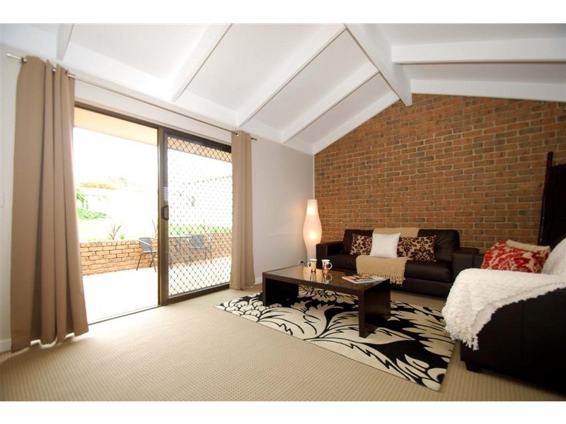 23 Rogana Crescent, Hallett Cove SA 5158