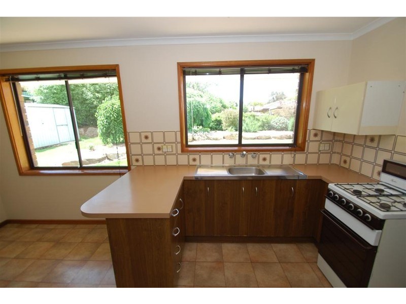 3 Dawson Avenue, Happy Valley SA 5159