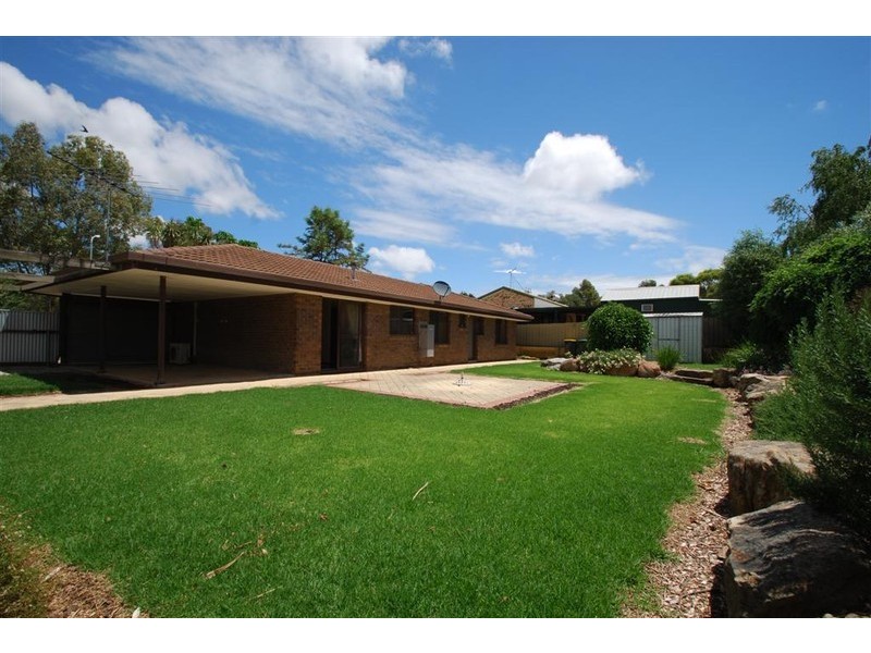 3 Dawson Avenue, Happy Valley SA 5159