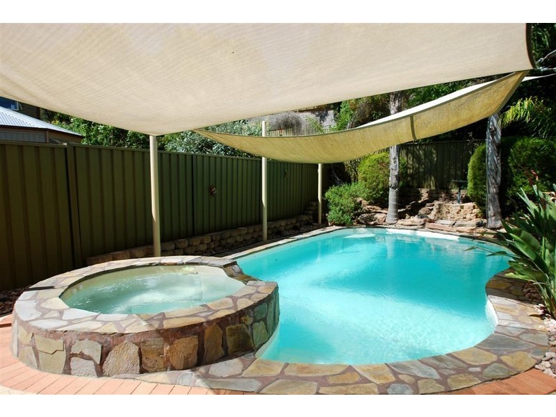 41 Alison Drive, Happy Valley SA 5159