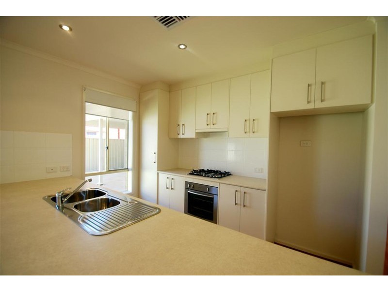 6 Sutton Avenue, Seacombe Gardens SA 5047