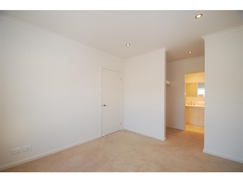 6 Sutton Avenue, Seacombe Gardens SA 5047