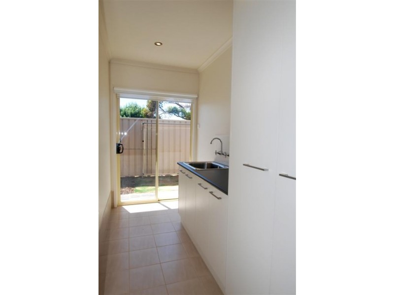 6 Sutton Avenue, Seacombe Gardens SA 5047