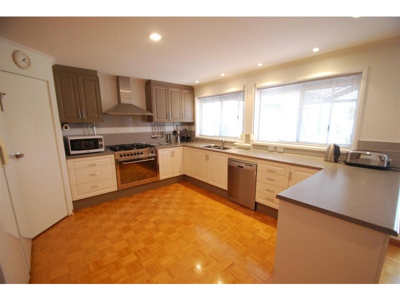 51 Coachwood Drive, Aberfoyle Park SA 5159