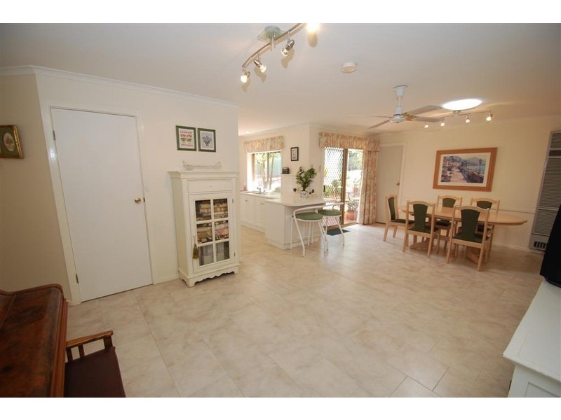 1A Vaucluse Drive, Happy Valley SA 5159