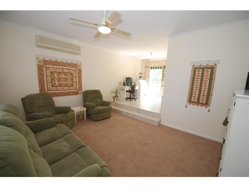 1A Vaucluse Drive, Happy Valley SA 5159