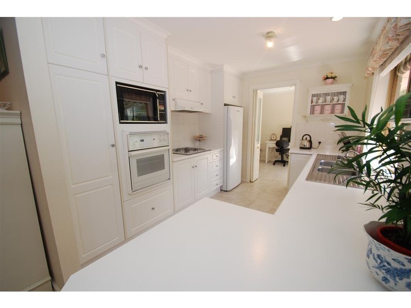 1A Vaucluse Drive, Happy Valley SA 5159