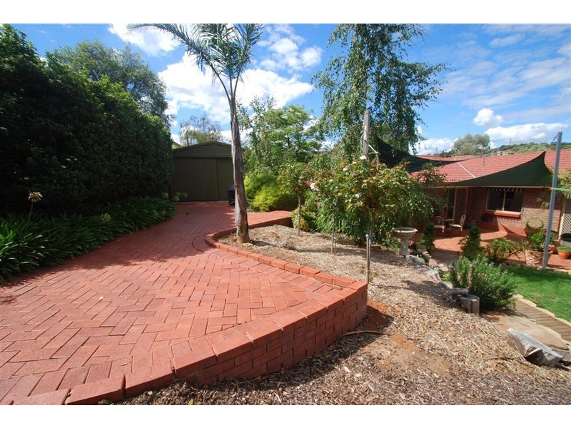 1A Vaucluse Drive, Happy Valley SA 5159