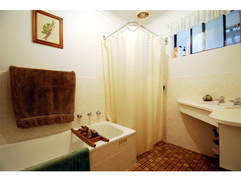 147 Kenihans Road, Happy Valley SA 5159