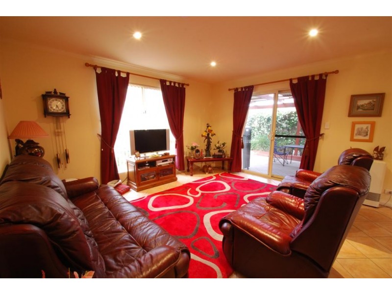 1/11 Alana Walk, Woodcroft SA 5162