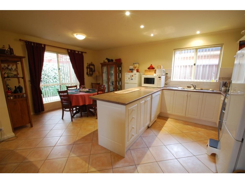 1/11 Alana Walk, Woodcroft SA 5162