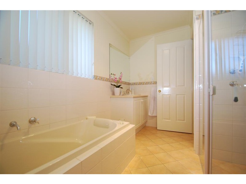 1/11 Alana Walk, Woodcroft SA 5162