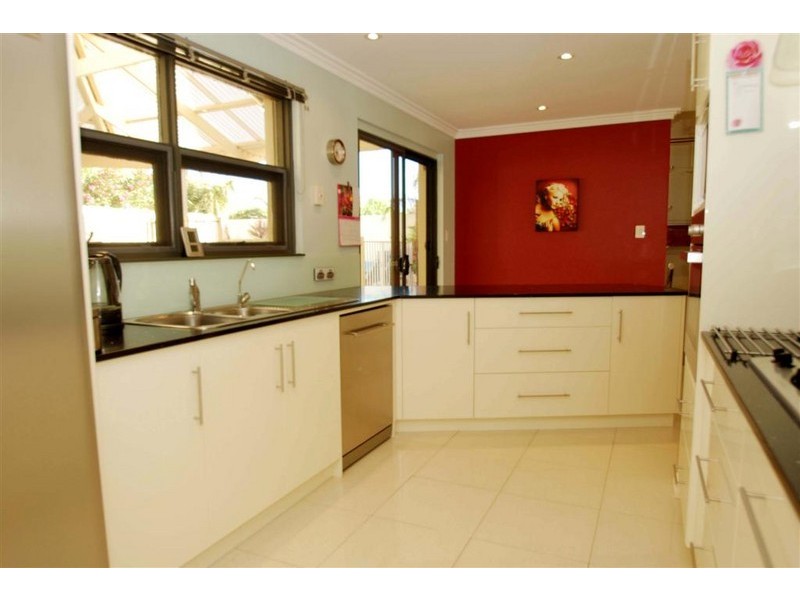 4 Tornado Avenue, Hallett Cove SA 5158