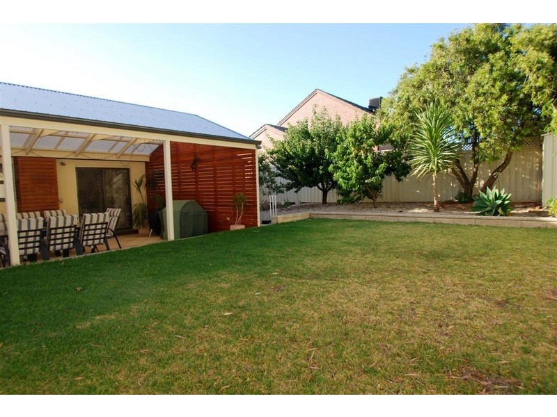 4 Tornado Avenue, Hallett Cove SA 5158
