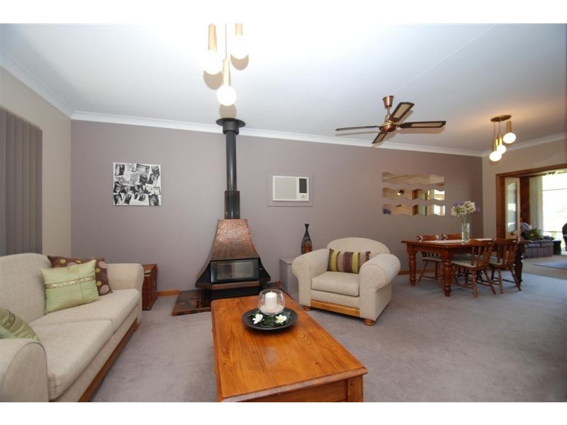 5 Iona Road, Aberfoyle Park SA 5159