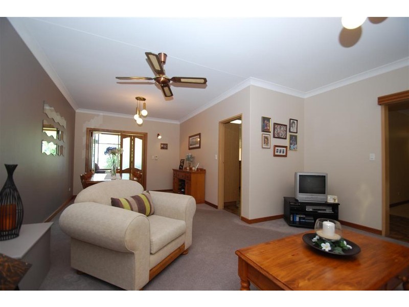 5 Iona Road, Aberfoyle Park SA 5159