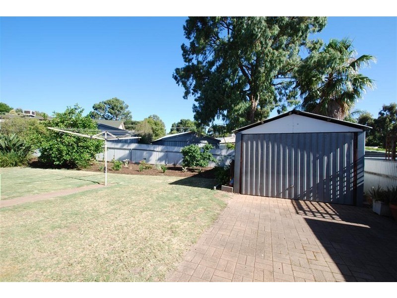 5 Iona Road, Aberfoyle Park SA 5159