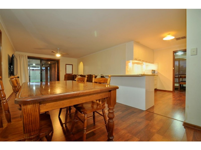 10 Dorita Court, Woodcroft SA 5162