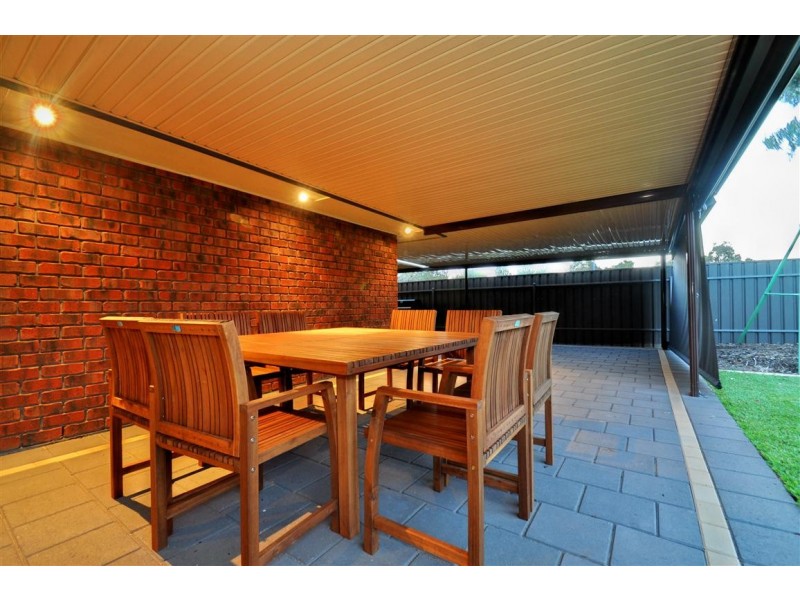 10 Dorita Court, Woodcroft SA 5162