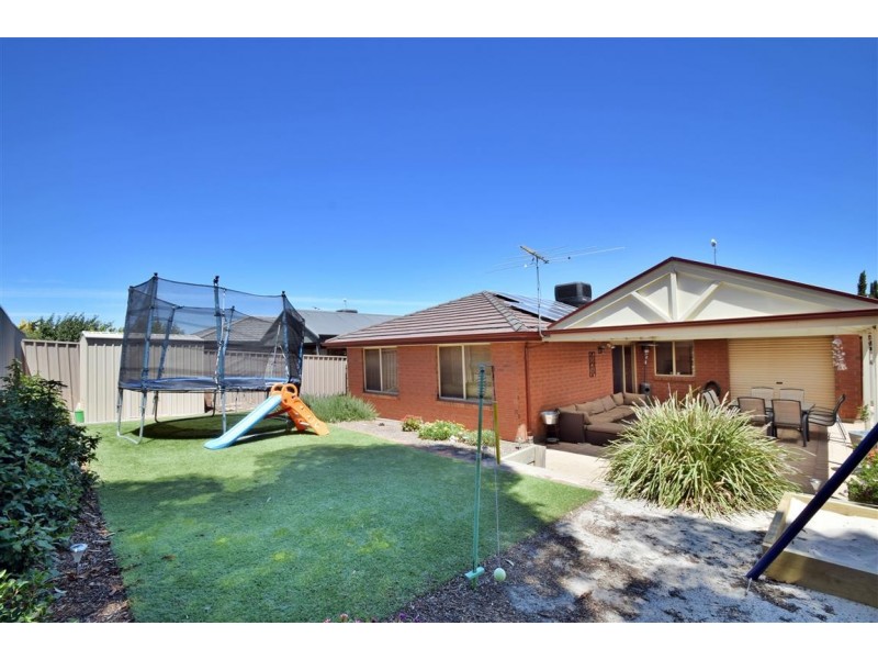 10 Alana Walk, Woodcroft SA 5162