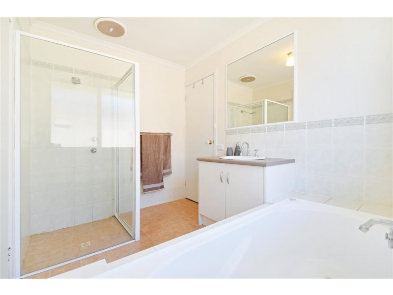 10 Alana Walk, Woodcroft SA 5162