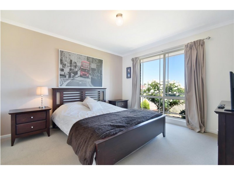 10 Alana Walk, Woodcroft SA 5162