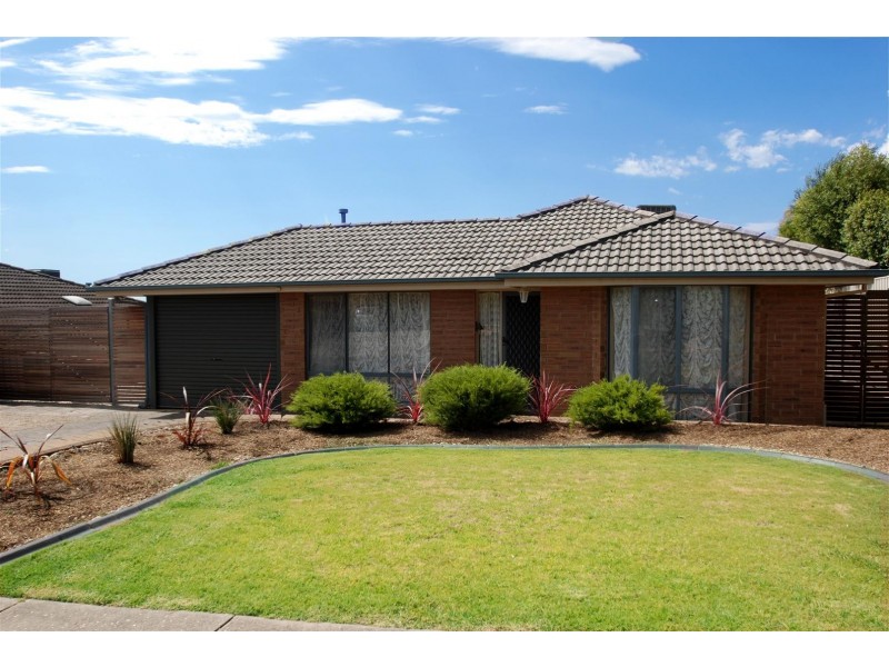 9 Lennon Drive, Woodcroft SA 5162