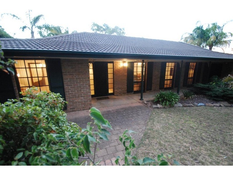4 Mark Street, Happy Valley SA 5159